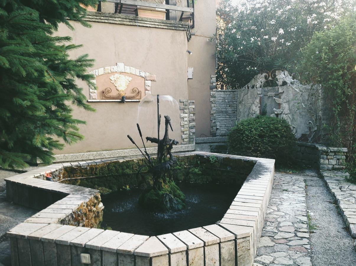 Hotel Legjenda Shkodër 外观 照片